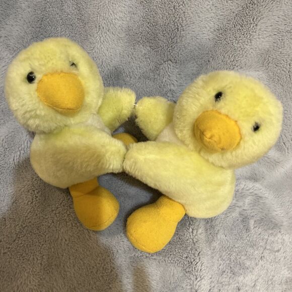 Twin Yellow Ducks Chicks Vintage Plush Stuffed Animal Holding Hands Easter - Picture 2 of 5
